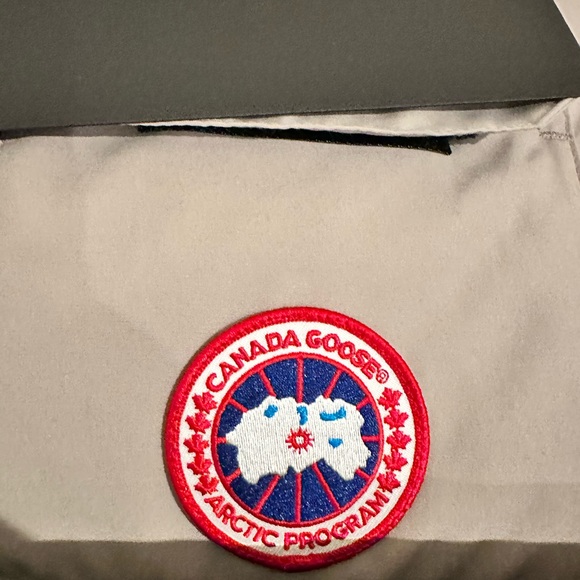 Canada Goose Expedition Parka | 2024 | Like New | SIZE LARGE - Picture 6 of 16